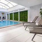 Riviera Hotel