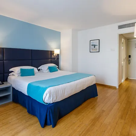 Riviera 4* ניס