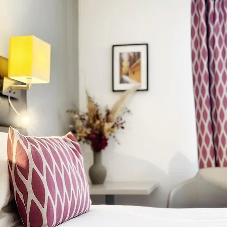 Riviera Hotel 4*