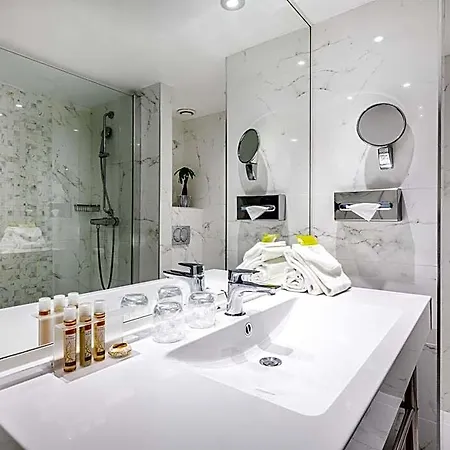 Riviera Hotel 4*