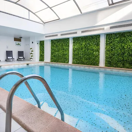 Riviera Отель 4*