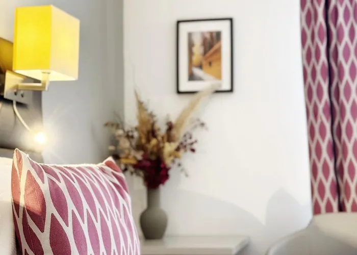 Riviera Ξενοδοχείο 4*